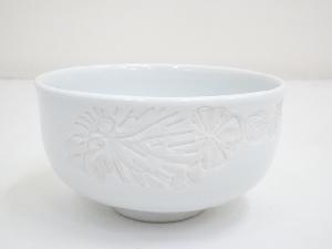 出石焼　山本秀壷造　白磁菊彫茶碗